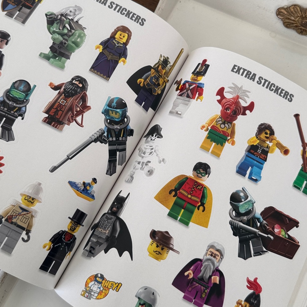Lego MiniFigure Ultimate Sticker Collection Book - 2010 - Picture 8 of 16